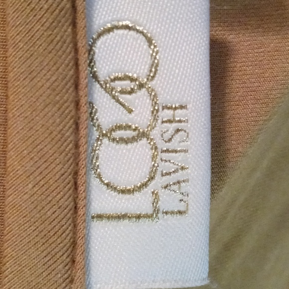 Logo Lavish Plus Size Embroidered Tunic - Picture 5 of 8